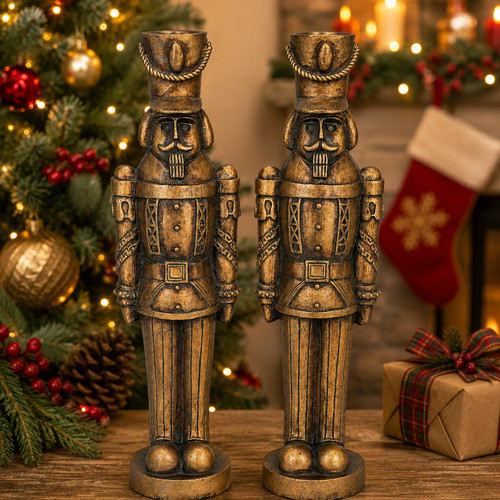 Set nutcracker statues - of, 2